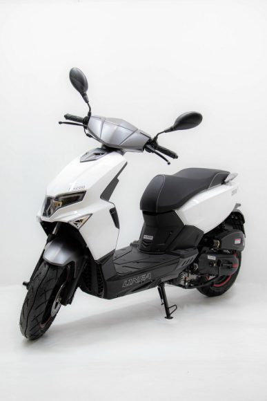 Linea NOVO EURO 5+ injektoros segédmotorkerékpár fehér