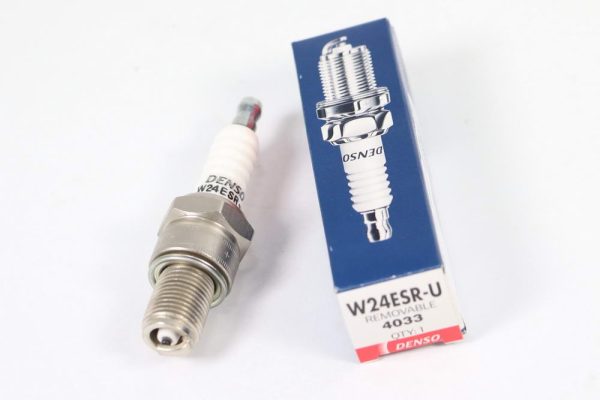 Gyújtógyertya Denso  W24ESR-U